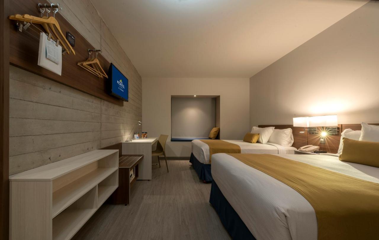 Microtel Inn & Suites By Wyndham Guadalajara Sur Palomar Exteriér fotografie