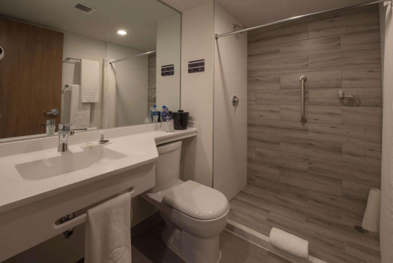 Microtel Inn & Suites By Wyndham Guadalajara Sur Palomar Exteriér fotografie