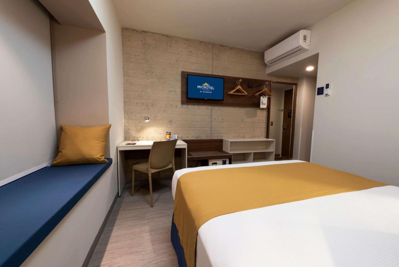 Microtel Inn & Suites By Wyndham Guadalajara Sur Palomar Exteriér fotografie